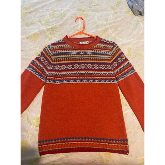 Sweater - Picture 1 of 1